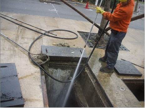 开原池底污泥如何清理