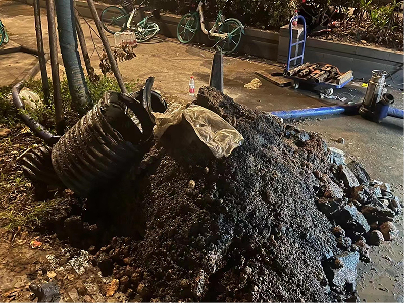 开原本地下水道疏通师傅，不通不收费【距您500米】